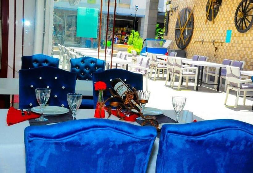 בית מלון כפרי Kemer Port