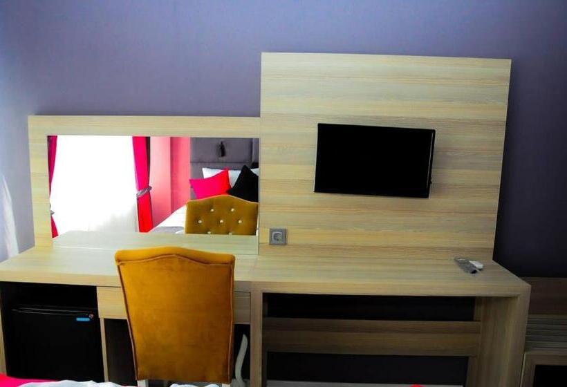 בית מלון כפרי Kemer Port