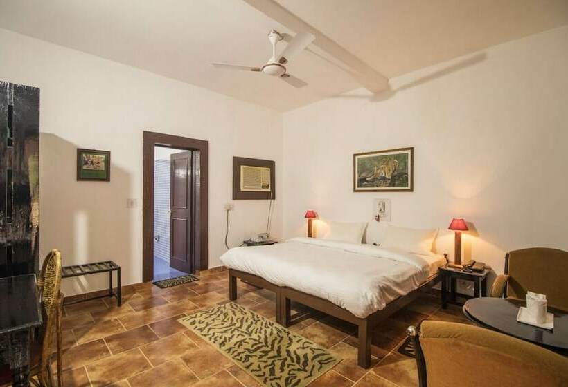 Отель Krishna Jungle Resort