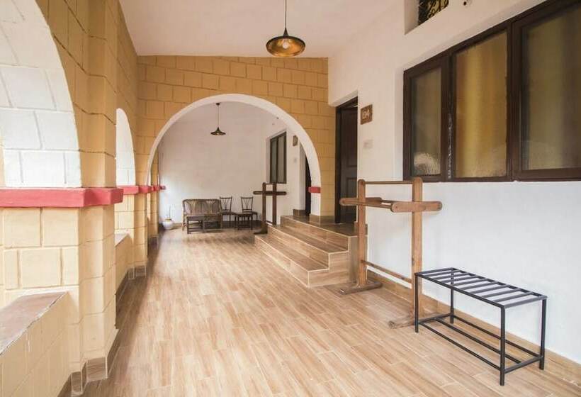 Отель Krishna Jungle Resort