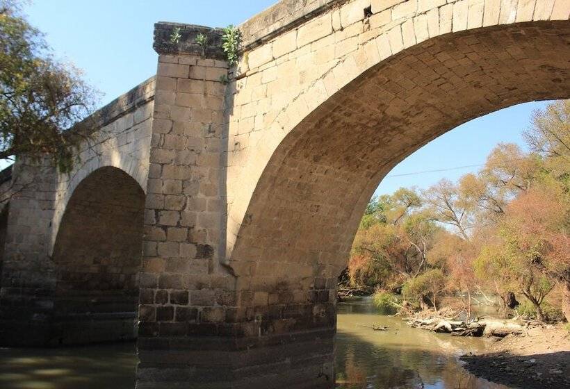 فندق Mesón Del Puente