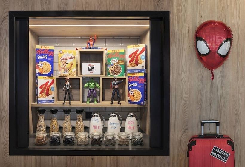 هتل Moxy Duesseldorf City