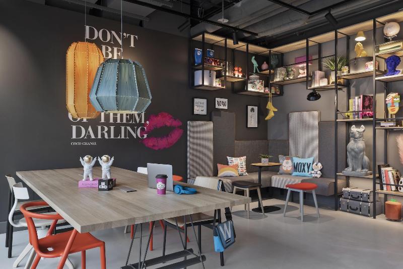 هتل Moxy Duesseldorf City