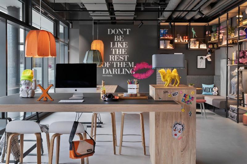 هتل Moxy Duesseldorf City