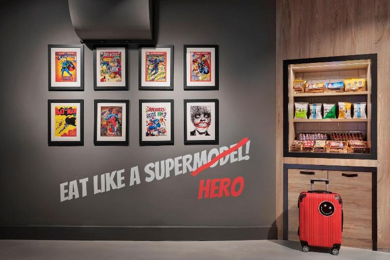 هتل Moxy Duesseldorf City