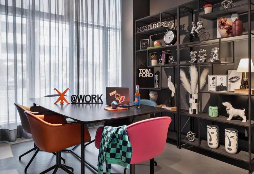 هتل Moxy Duesseldorf City