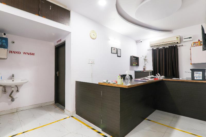 酒店 Navya Grand By Oyo Rooms