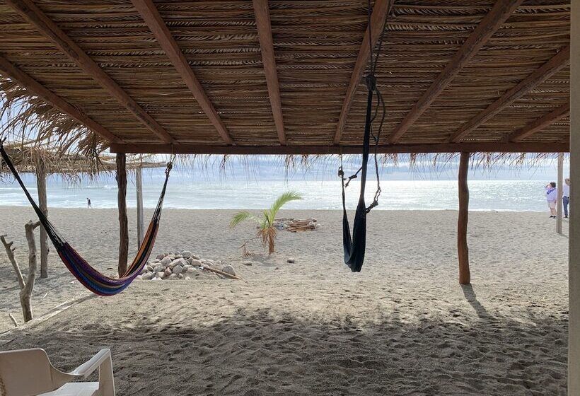 فندق Nexpa Surf Cabañas Mar De Noche