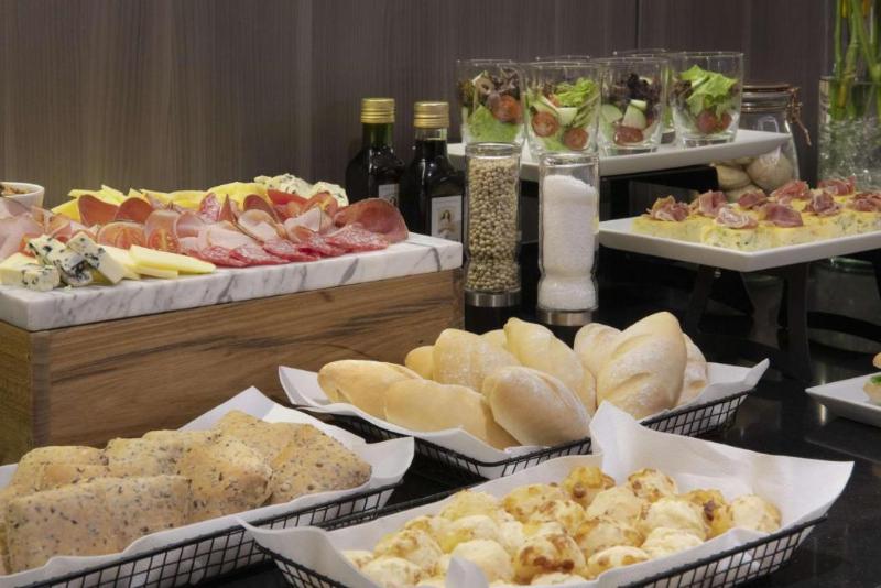 酒店 NH Iquique Pacifico