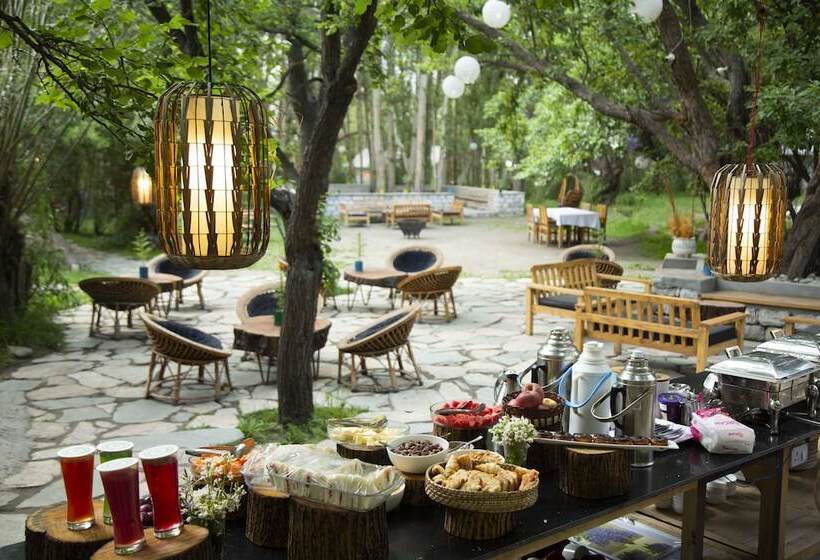 Отель Organic Village Retreat