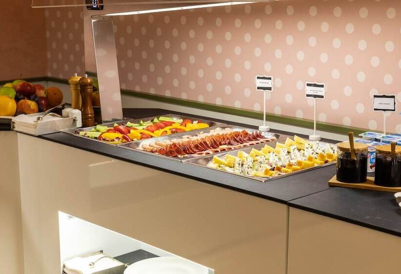 ホテル Ramada By Wyndham Slatina Parc