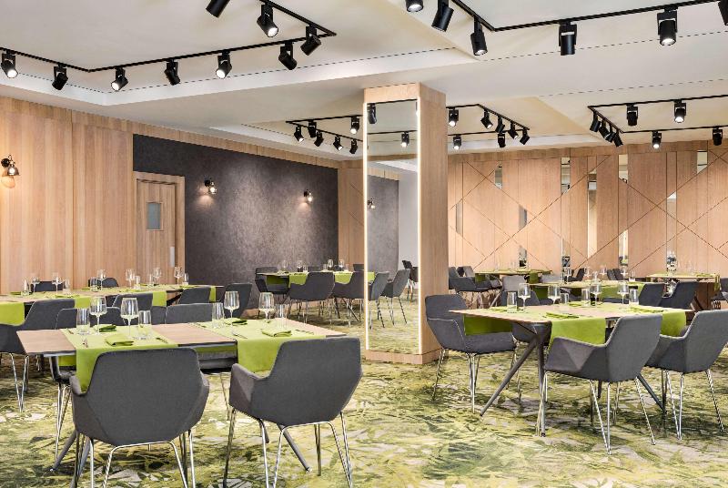 ホテル Ramada By Wyndham Slatina Parc