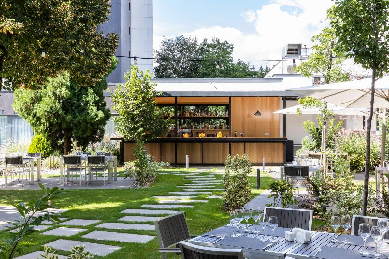 ホテル Ramada By Wyndham Slatina Parc