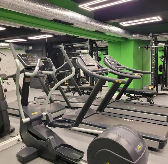 ホテル Ramada By Wyndham Slatina Parc