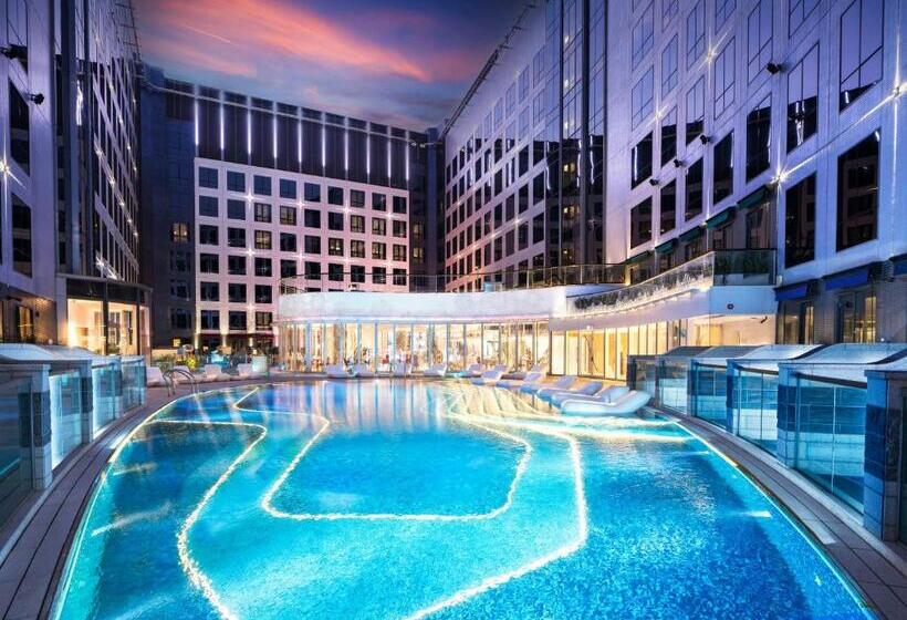 فندق Regala Skycity