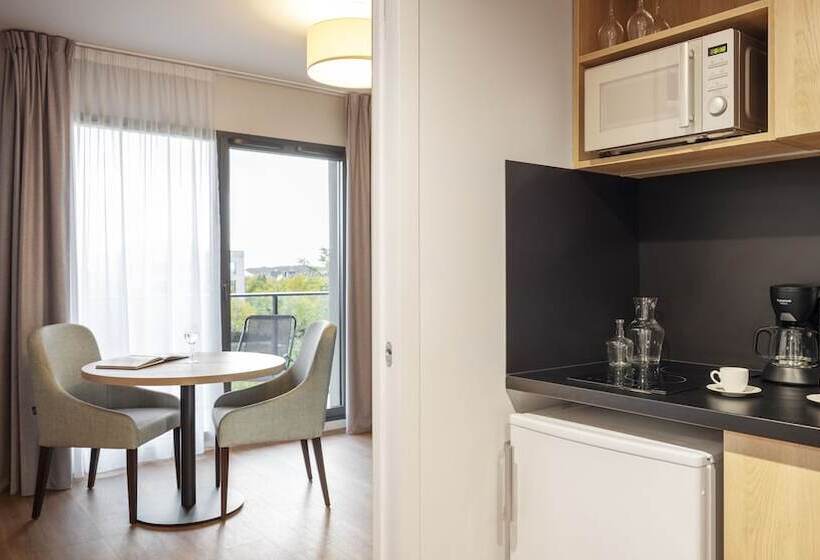 ホテル Residhome Paris Senart