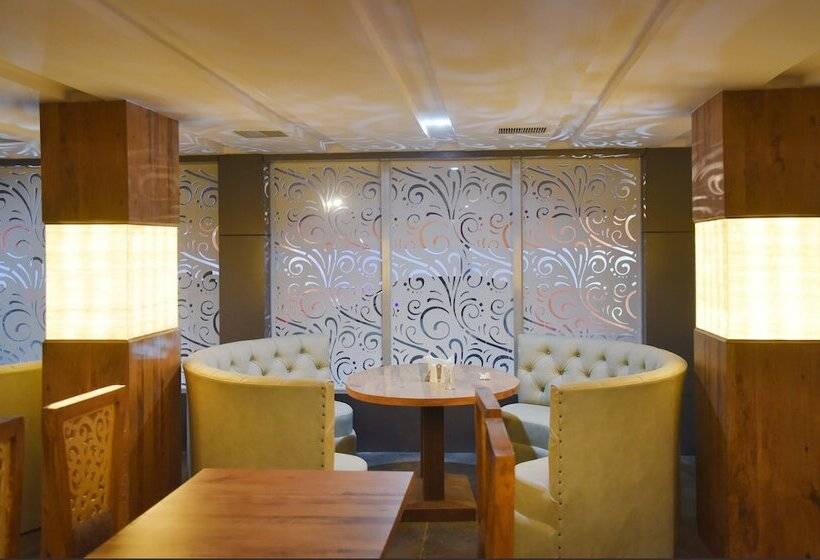 酒店 Riverfront Resort