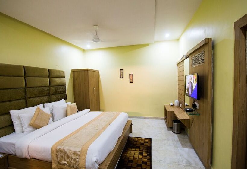 酒店 Riverfront Resort