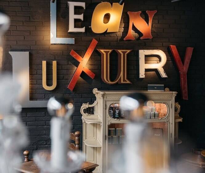 Ruby Rosi Hotel Munich