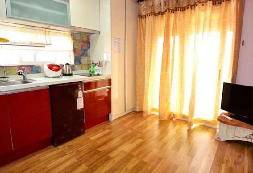 Отель Seocheon Redpungchatiang Pension