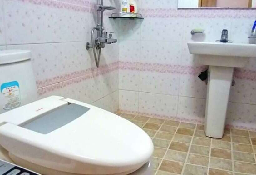 Отель Seocheon Redpungchatiang Pension