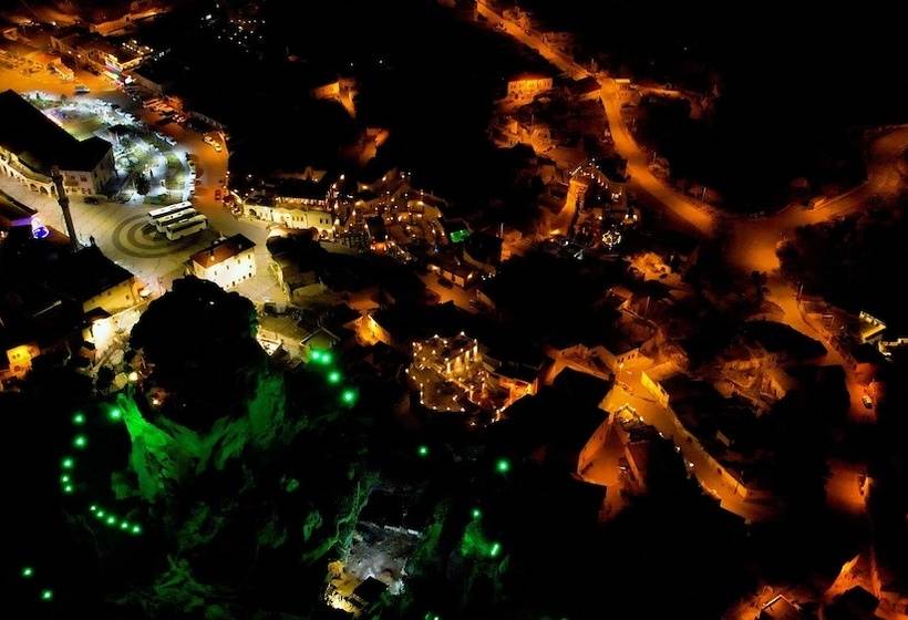 호텔 Solo Cave Suites