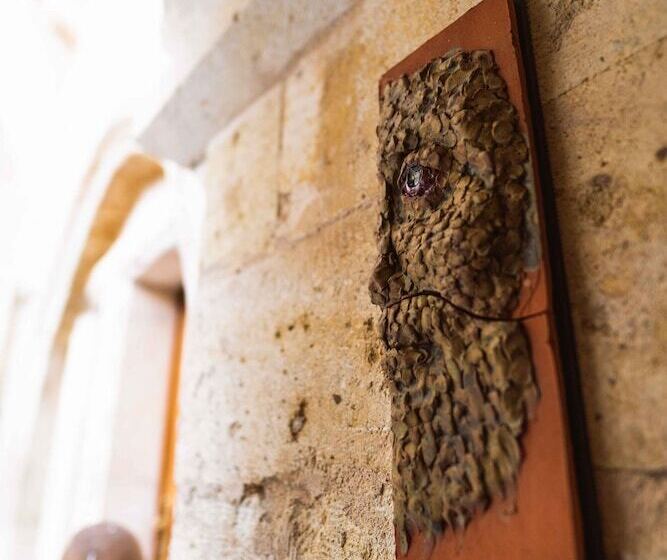 호텔 Solo Cave Suites