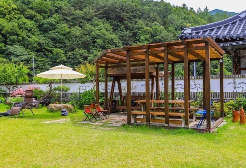 호텔 Suncheon Bulbidang Hanok Pension