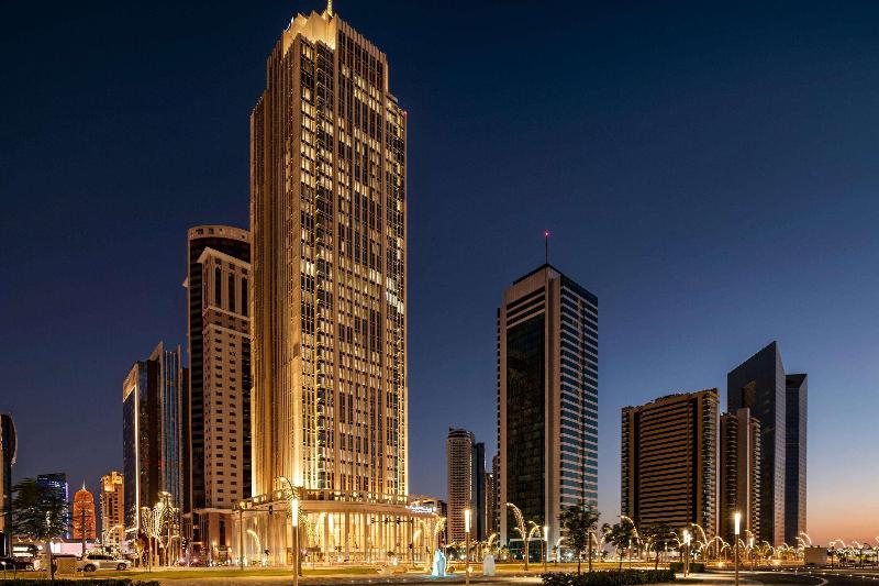 هتل Wyndham Grand Doha West Bay Beach