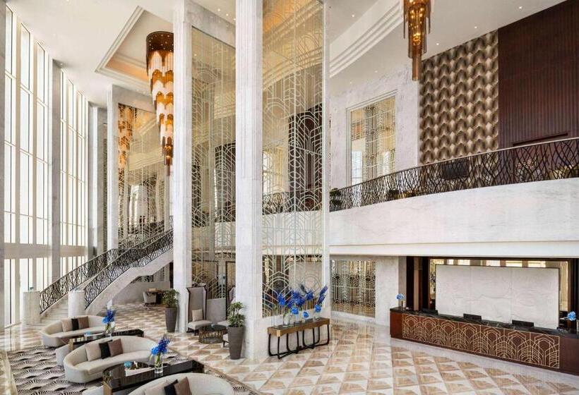 هتل Wyndham Grand Doha West Bay Beach