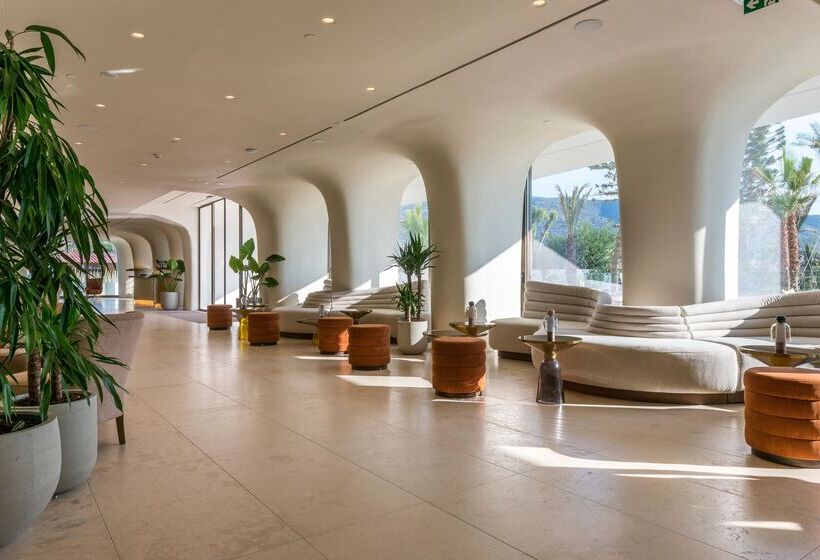 בית מלון כפרי Isla Brown Corinthia Resort & Spa, Curio Collection Hilton