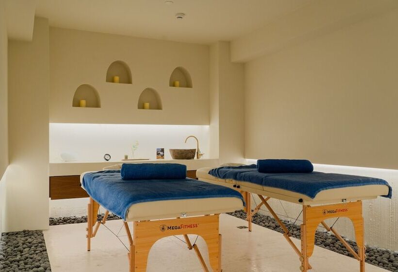 هتل Isla Brown Corinthia Resort & Spa, Curio Collection Hilton