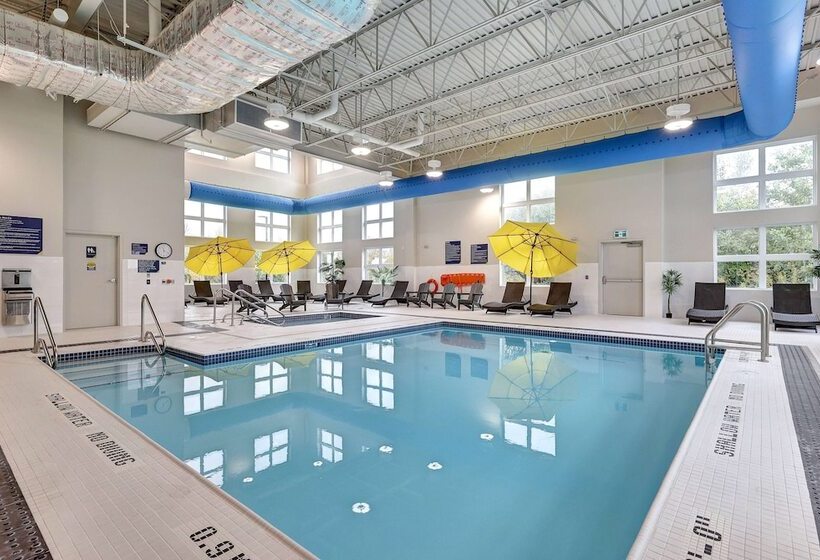 Microtel Inn & Suites By Wyndham Kanata Ottawa West