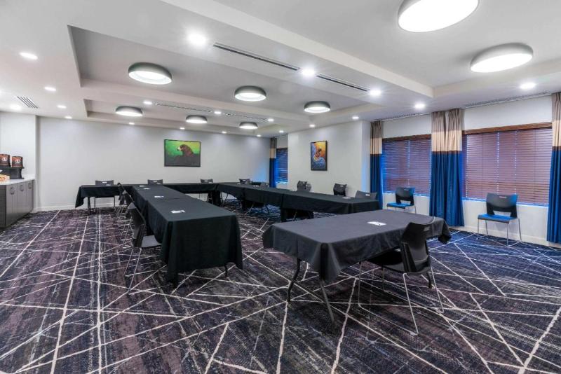Microtel Inn & Suites Montreal Airport   Dorval Qc