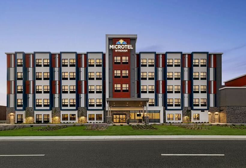 Microtel Inn & Suites Montreal Airport Dorval Qc