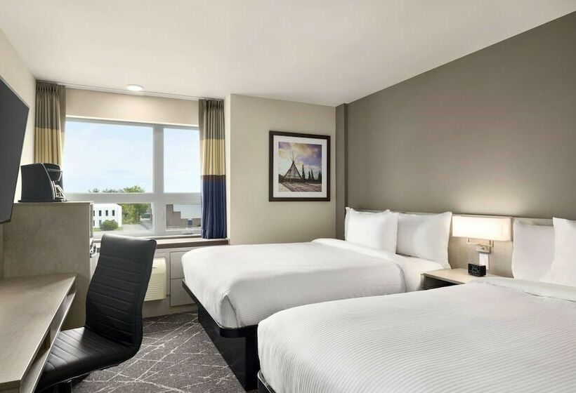 Microtel Inn & Suites Montreal Airport Dorval Qc