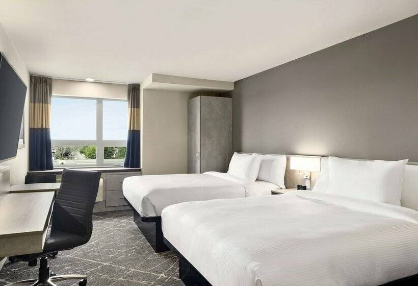 Microtel Inn & Suites Montreal Airport Dorval Qc