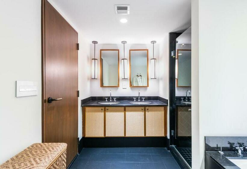 Oceanfront Private Condo At The Setai 2707