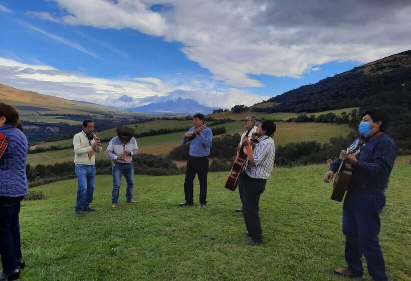 Отель Balcon Al Cotopaxi Hosteria