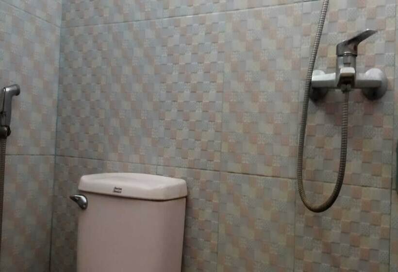 فندق Balkondes Griya Perpil