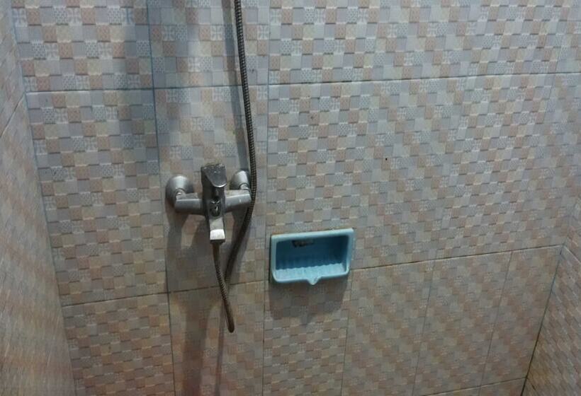 فندق Balkondes Griya Perpil