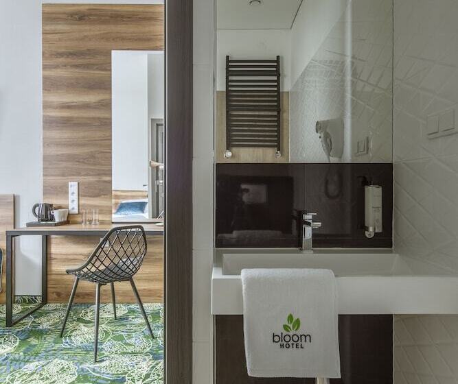 Bloom Hotel Airport Okęcie