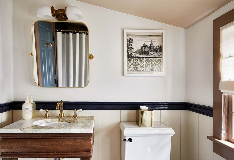 فندق Blue Iris By Life House