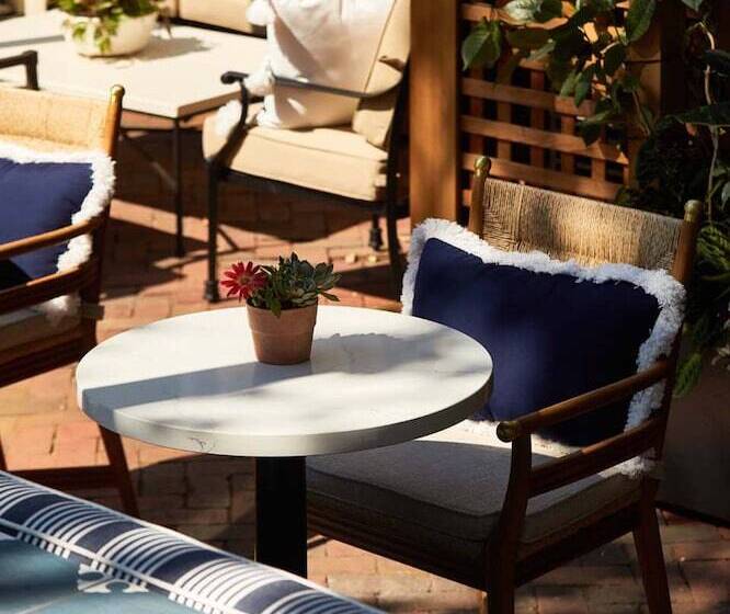 فندق Blue Iris By Life House