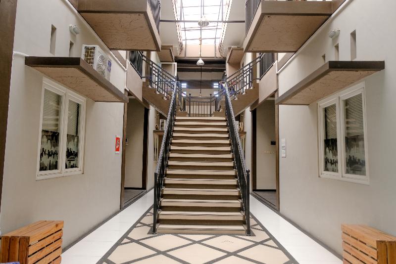 Отель Gerbera House - Kos Putri By Oyo Rooms