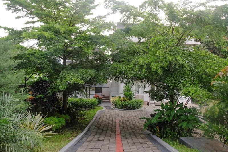 Отель Gerbera House - Kos Putri By Oyo Rooms