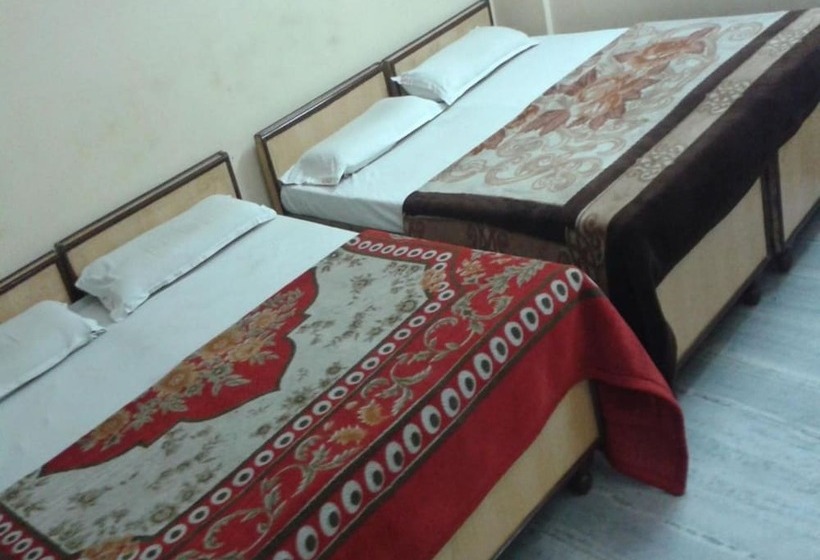 هتل Goroomgo Sagar Agra