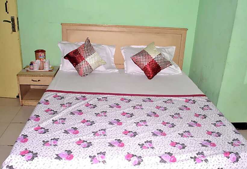 هتل Viren Plaza, Agra