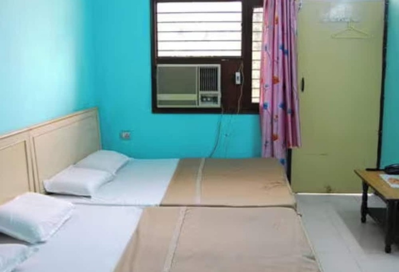 هتل Viren Plaza, Agra