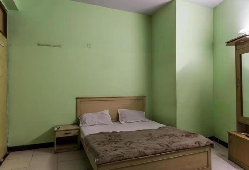 هتل Viren Plaza, Agra